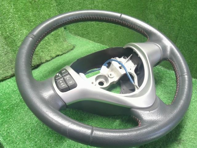 【中古】ワゴンＲ DBA-MH34S ステアリングホイール ハンドル 48110-81M70-BA9 自社品番250639 Z7T