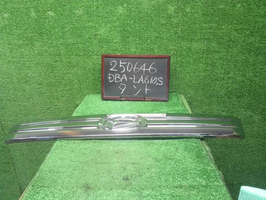 【中古】タント DBA-LA610S ラジエータグリル 53105-BW020- 自社品番250646 S28