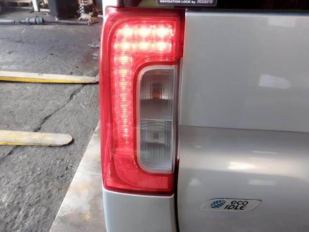 【中古】タント DBA-LA610S 左テールランプ 81561-B2300- 自社品番250646 S28