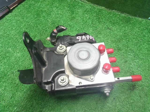 【中古】タント DBA-LA610S ＡＢＳアクチュエーター 44050-B2860- 自社品番250646 S28