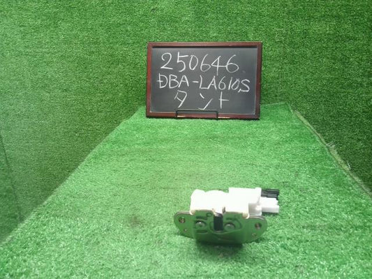 【中古】タント DBA-LA610S トランク・バックドアロック ソレノイド 69350-B2330- 自社品番250646 S28