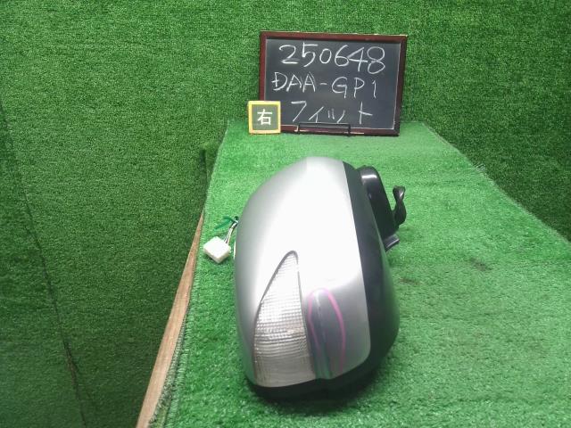 【中古】フィット DAA-GP1 右サイドミラー　ドアミラー　 76208-TF0-J11 自社品番250648 NH700M