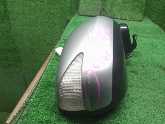 【中古】フィット DAA-GP1 右サイドミラー　ドアミラー　 76208-TF0-J11 自社品番250648 NH700M