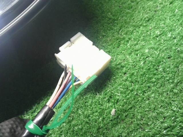 【中古】フィット DAA-GP1 右サイドミラー　ドアミラー　 76208-TF0-J11 自社品番250648 NH700M