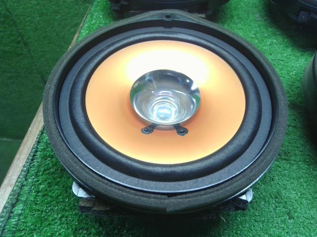 【中古】フィット DAA-GP1 スピーカー  自社品番250648 NH700M