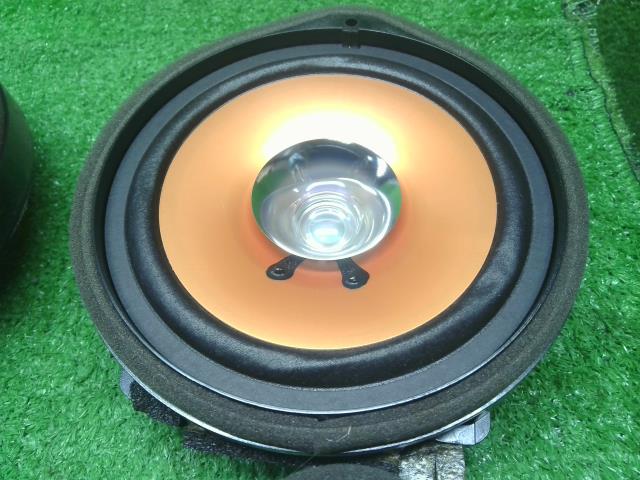 【中古】フィット DAA-GP1 スピーカー  自社品番250648 NH700M