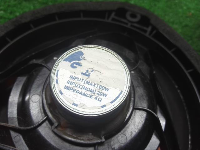 【中古】フィット DAA-GP1 スピーカー  自社品番250648 NH700M