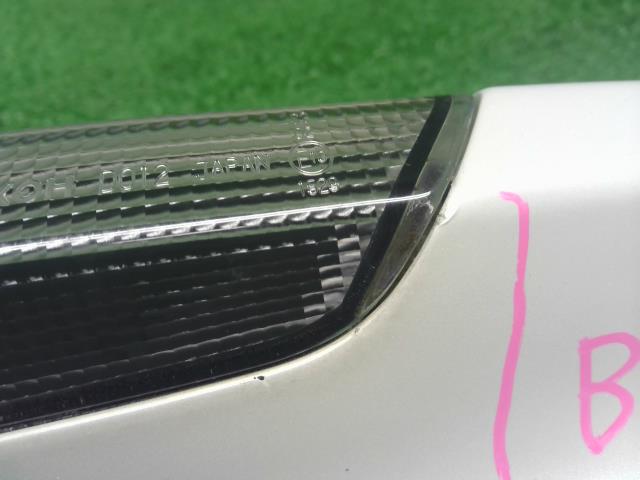 【中古】セレナ DBA-CNC25 ハイマウント ストップランプ  自社品番250650 QX1