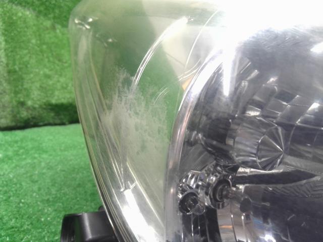【中古】ヴィッツ DBA-NSP135 右ヘッドランプ ヘッドライト 自社品番250658 209