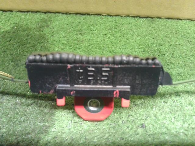 【中古】ヴィッツ DBA-NSP135 左Ｆ フロントドアガラス  自社品番250658 209