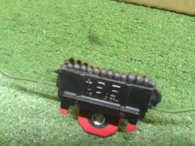 【中古】ヴィッツ DBA-NSP135 左Ｆ フロントドアガラス  自社品番250658 209