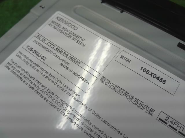 【中古】ヴィッツ DBA-NSP135 カーナビゲーション MDV-D708BTW 自社品番250658 209