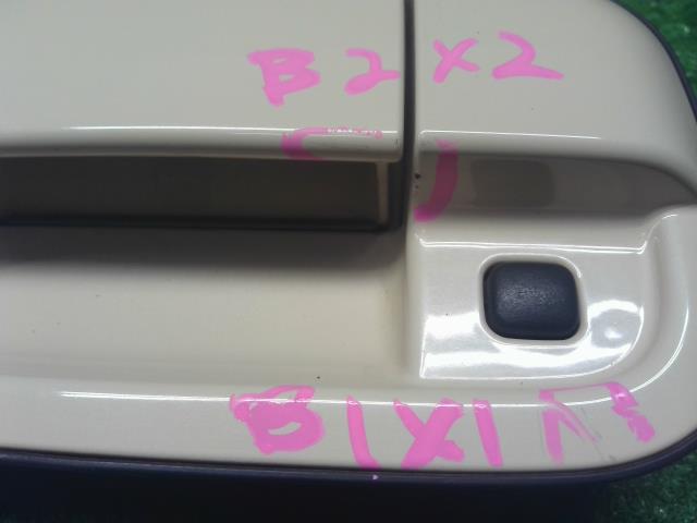 【中古】ＭＲワゴン DBA-MF33S アウターハンドル  自社品番250674 ZGF