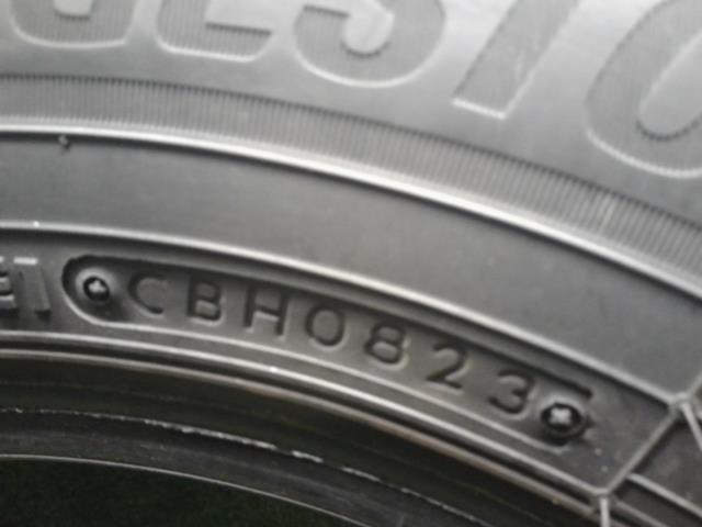 【中古】ＭＲワゴン DBA-MF33S タイヤ  自社品番250674 ZGF