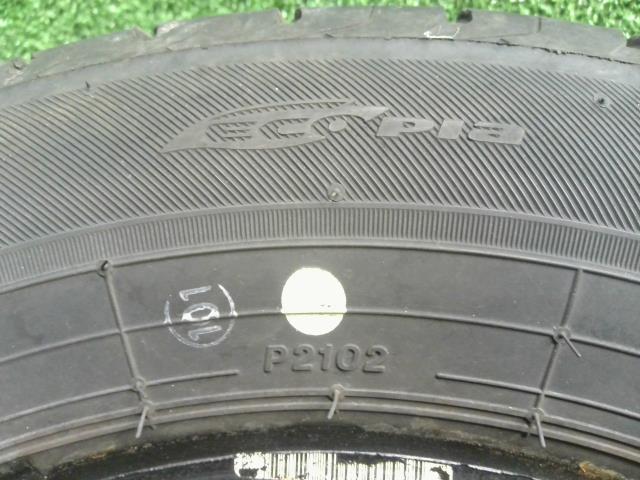 【中古】ＭＲワゴン DBA-MF33S タイヤ  自社品番250674 ZGF