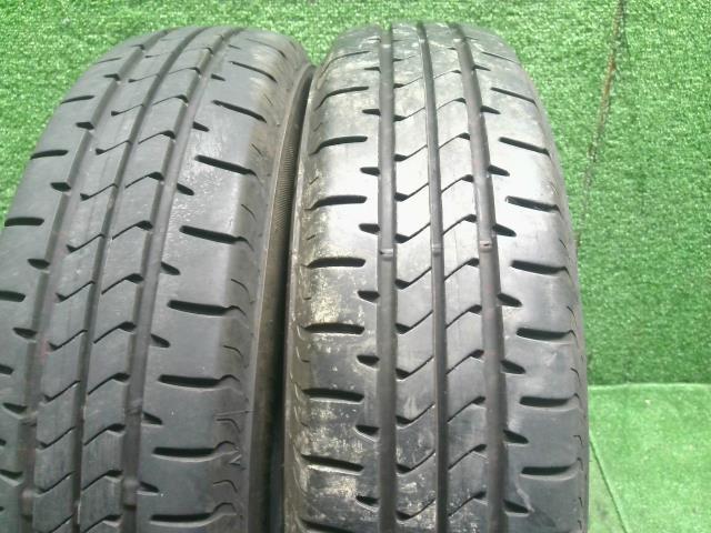 【中古】ＭＲワゴン DBA-MF33S タイヤ  自社品番250674 ZGF