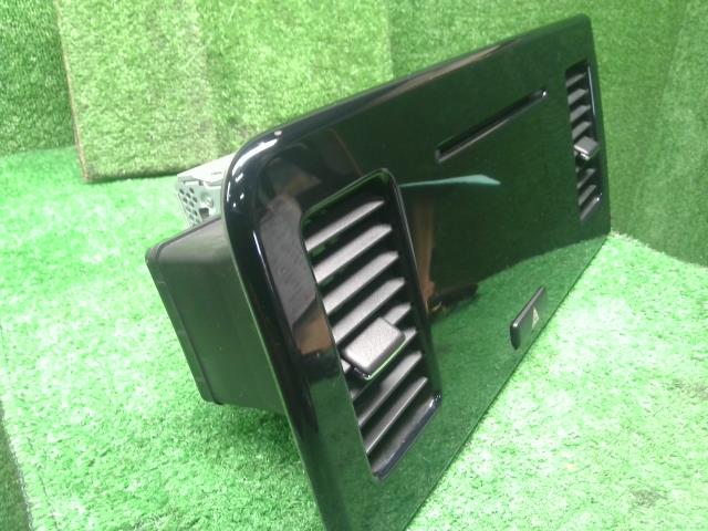 【中古】ＭＲワゴン DBA-MF33S オーディオ  自社品番250674 ZGF