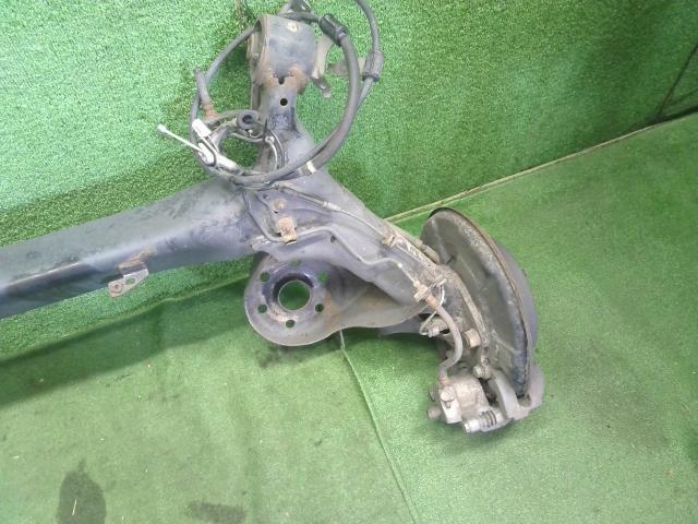 【中古】プリウスα DAA-ZVW41W リア アクスル ホーシング  自社品番250678 202