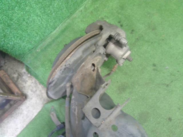 【中古】プリウスα DAA-ZVW41W リア アクスル ホーシング  自社品番250678 202