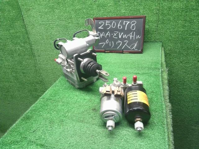 【中古】プリウスα DAA-ZVW41W ＡＢＳアクチュエーター ブレーキマスター ブレーキブースター 自社品番250678 202