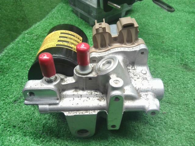 【中古】プリウスα DAA-ZVW41W ＡＢＳアクチュエーター ブレーキマスター ブレーキブースター 自社品番250678 202