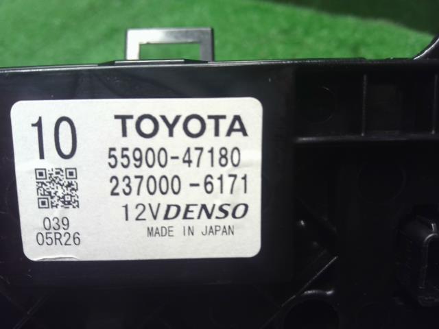 【中古】プリウスα DAA-ZVW41W Ａ／Ｃスイッチパネル エアコンスイッチ パネル 自社品番250678 202