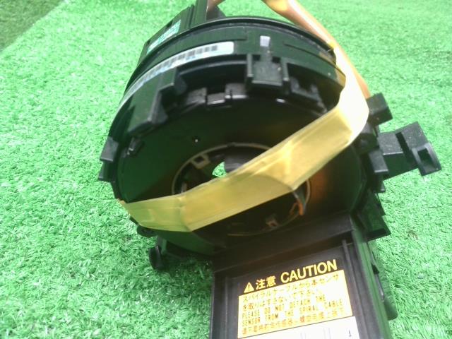 【中古】プリウスα DAA-ZVW41W スパイラルケーブル 84307-74020 自社品番250678 202