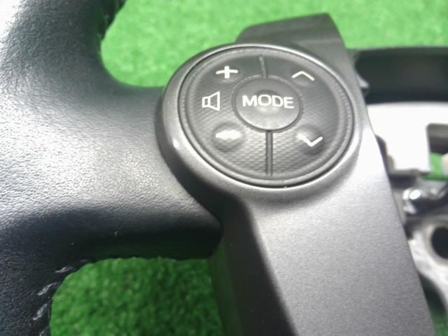 【中古】プリウスα DAA-ZVW41W ステアリングホイール ハンドル 45100-47210-C0 自社品番250678 202
