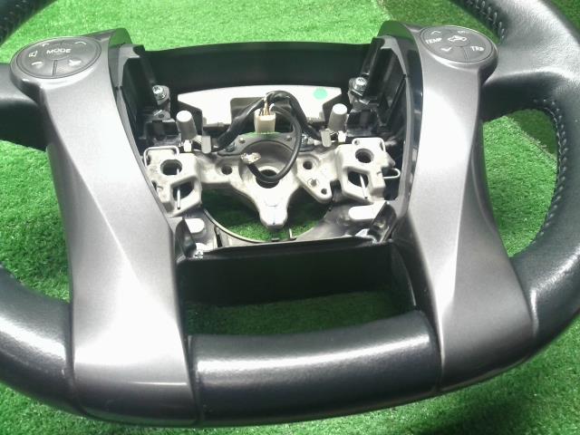 【中古】プリウスα DAA-ZVW41W ステアリングホイール ハンドル 45100-47210-C0 自社品番250678 202