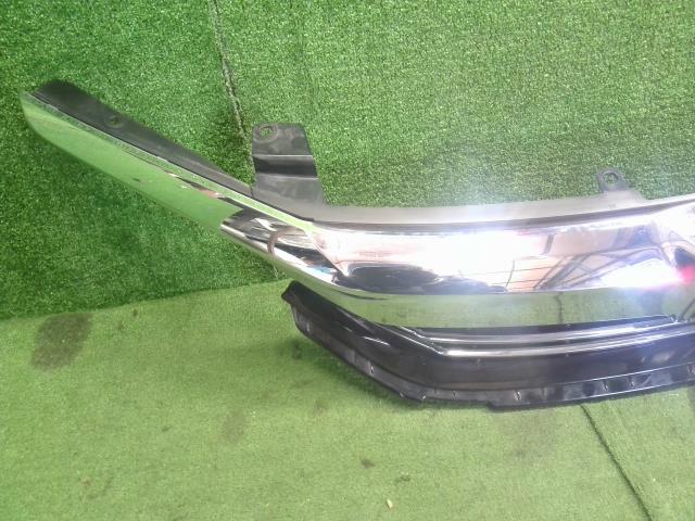 【中古】アコード DAA-CR7 ラジエータグリル  自社品番250679 NH788P