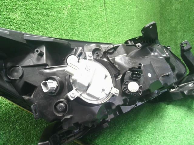 【中古】アコード DAA-CR7 左ヘッドランプ ヘッドライト 自社品番250679 NH788P