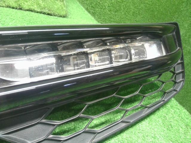 【中古】アコード DAA-CR7 左フォグランプ ベゼル  自社品番250679 NH788P