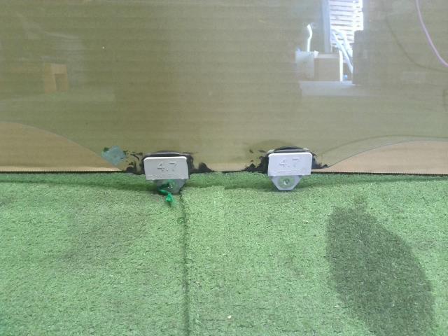 【中古】アコード DAA-CR7 右 フロント ドアガラス  自社品番250679 NH788P