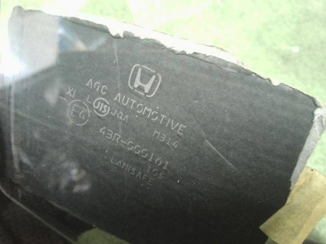 【中古】アコード DAA-CR7 右 フロント ドアガラス  自社品番250679 NH788P