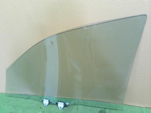 【中古】アコード DAA-CR7 右 フロント ドアガラス  自社品番250679 NH788P