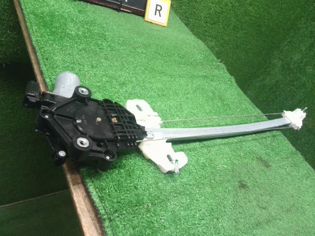 【中古】アコード DAA-CR7 右 リア ドア レギュレータ・モーター  自社品番250679 NH788P