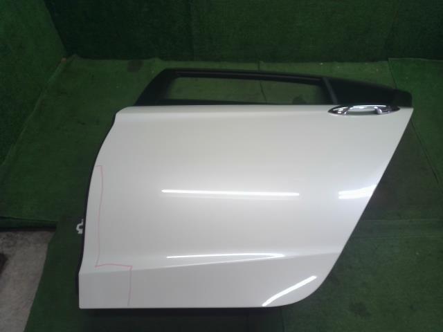 【中古】アコード DAA-CR7 左 リア ドア  自社品番250679 NH788P