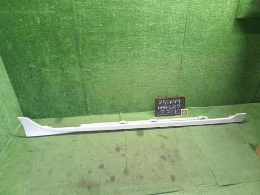 【中古】アコード DAA-CR7 右サイドステップ  サイドスポイラー 自社品番250679 NH788P