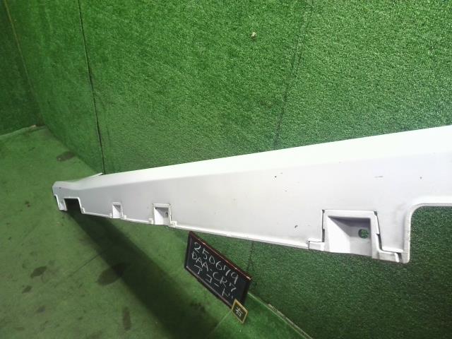 【中古】アコード DAA-CR7 右サイドステップ  サイドスポイラー 自社品番250679 NH788P