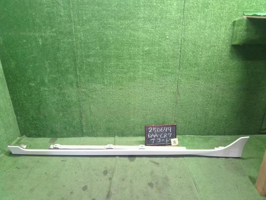【中古】アコード DAA-CR7 左サイドステップ  サイドスポイラー  自社品番250679 NH788P