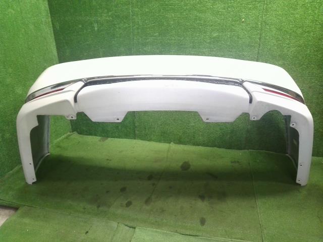 【中古】アコード DAA-CR7 リアバンパー  自社品番250679 NH788P