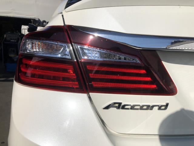 【中古】アコード DAA-CR7 左テールランプ フィニッシャー ランプ 内側  自社品番250679 NH788P