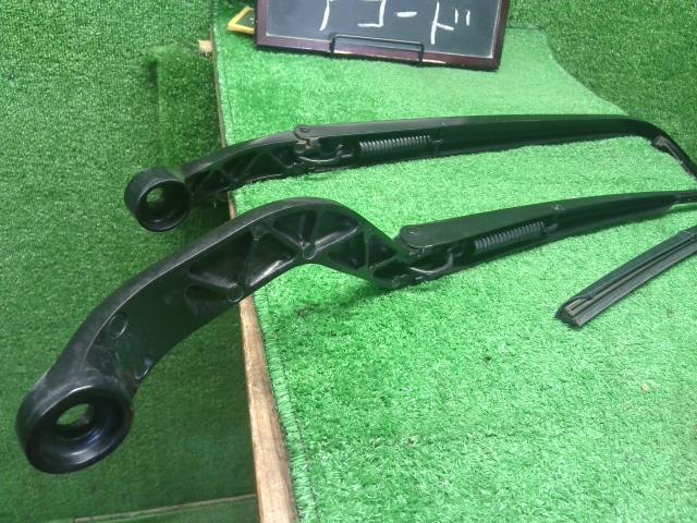 【中古】アコード DAA-CR7 フロント ワイパー アーム セット 自社品番250679 NH788P