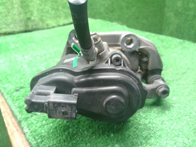 【中古】アコード DAA-CR7 右 リア ブレーキ キャリパー  自社品番250679 NH788P