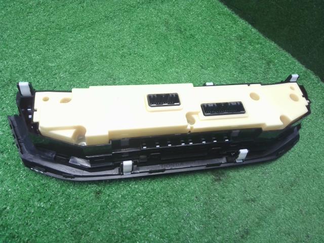 【中古】アコード DAA-CR7 エアコンスイッチ Ａ／Ｃスイッチパネル  自社品番250679 NH788P