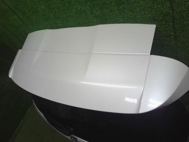 【中古】アクア 6AA-MXPK16 バックドア テールゲート　リアハッチ　67005-52G70 自社品番250682 089