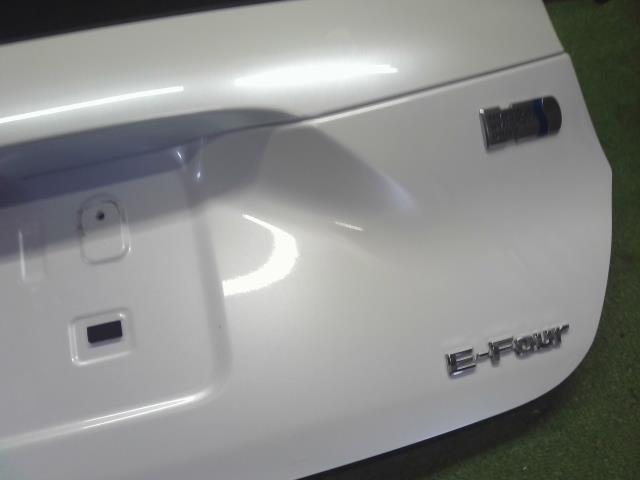 【中古】アクア 6AA-MXPK16 バックドア テールゲート　リアハッチ　67005-52G70 自社品番250682 089