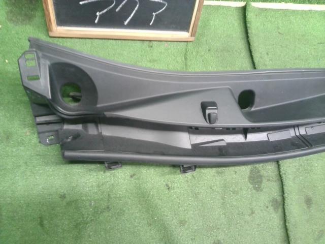 【中古】アクア 6AA-MXPK16 カウルトップパネル 55708-52470 自社品番250682 089