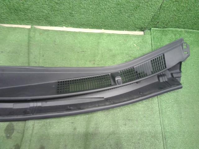 【中古】アクア 6AA-MXPK16 カウルトップパネル 55708-52470 自社品番250682 089