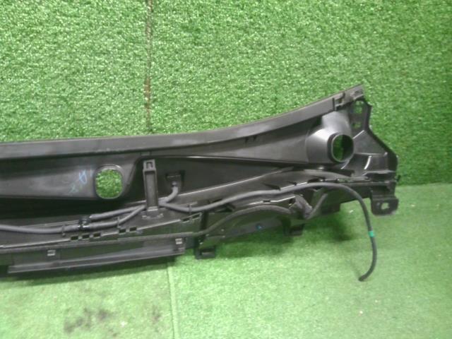 【中古】アクア 6AA-MXPK16 カウルトップパネル 55708-52470 自社品番250682 089